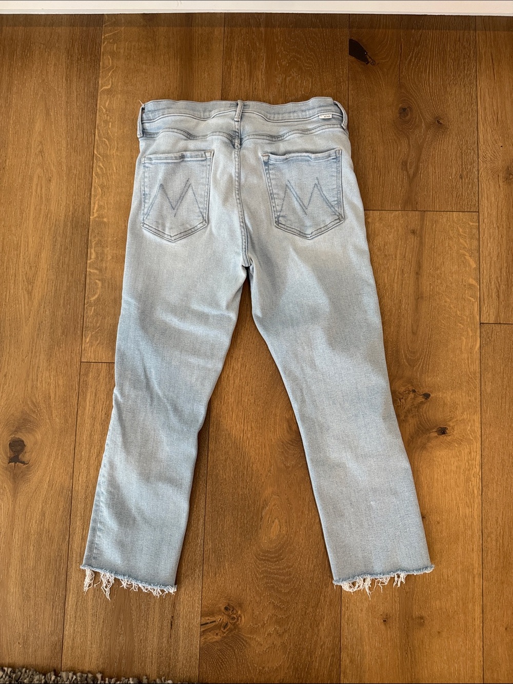 MOTHER The Mid Rise Dazzler Crop Fray - Light Blue Cropped Frayed Hem Jeans - Picture 2 of 7